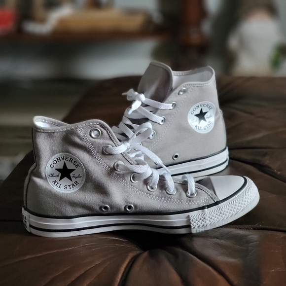 Converse Shoes - Converse Chuck Taylor All Stars *Like New!*